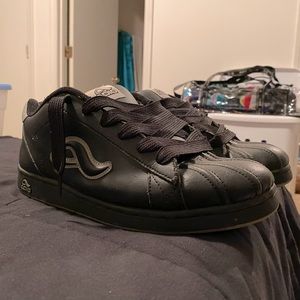Adio Skate Shoes with Shell toe style Size 12